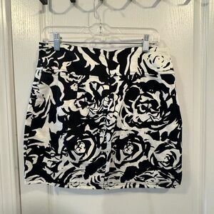 Forever 21 Black and White Floral Skirt